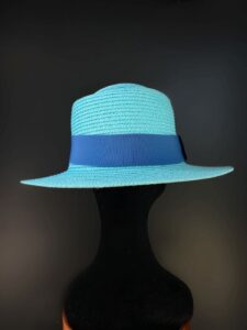 Cappello in paglia intrecciata
