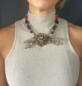 Collana Lion fly