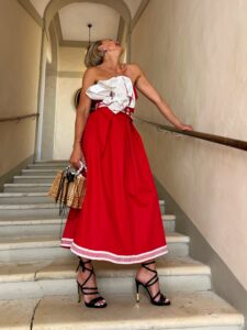 Abito rosso Elizabeth (2)
