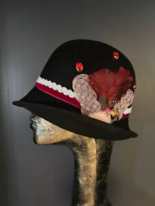 Cappello Cloche ala lunga Velvet