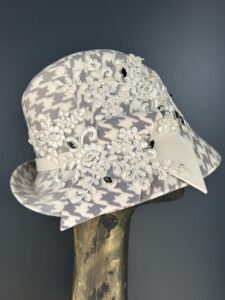 Cappello Pied de poule e pizzo