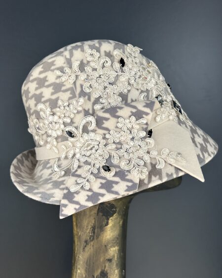 Cappello Pied de poule e pizzo