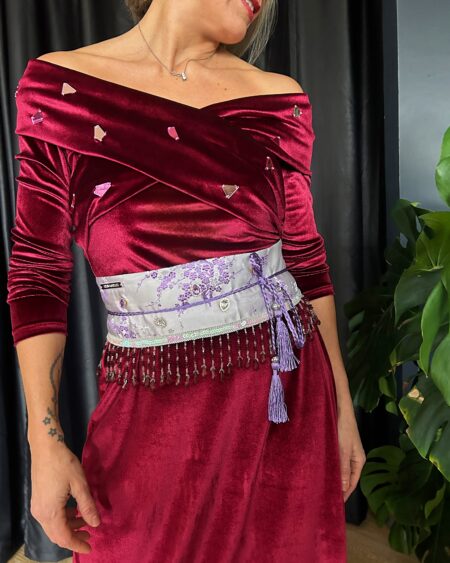 Vestito in velluto elasticizzato con dettagli di specchietti 