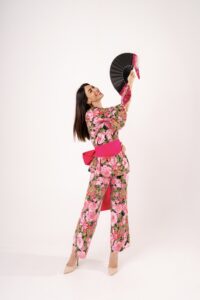 Completo Pantalone e Casacca Floreale con Fusciacca a Fiocco Fucsia