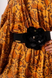 Cintura Alta Elastica Nera con Maxi Fiore in Raso e Cristalli