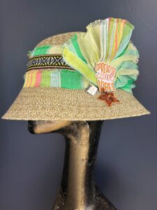 Cappello di Paglia Estivo Donna con Dettagli Artigianali