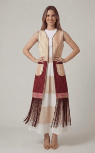 Gilet lungo da donna con frange e stampa damascata